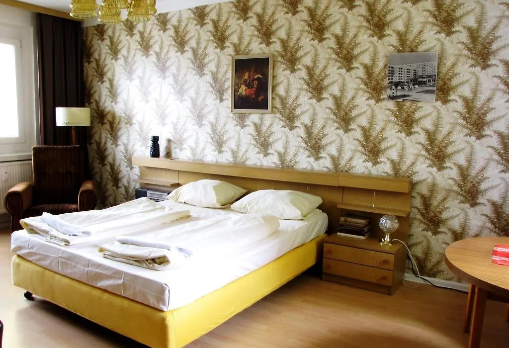 Ostel - Das Ddr Hostel-1